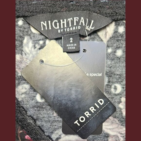 TORRIDโNEW Nightfall Fit & Flare Cami Lace Berry Moon Mini Dress 2X - Picture 12 of 13